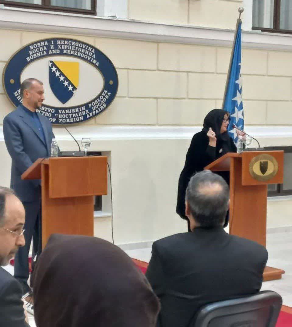Photos: Bosnian FM reaction in question of American channel