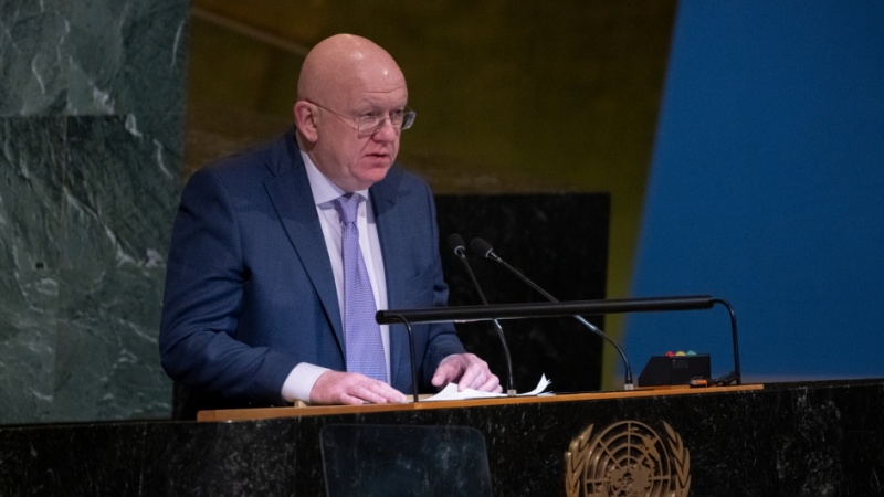 Интиқоди дипламати рус аз руйкарди дугонаи ғарбиҳо дар ҷанги Украина