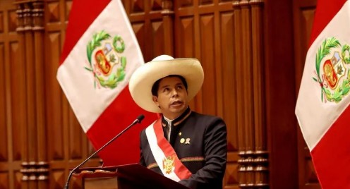 ペルー議会が大統領を罷免