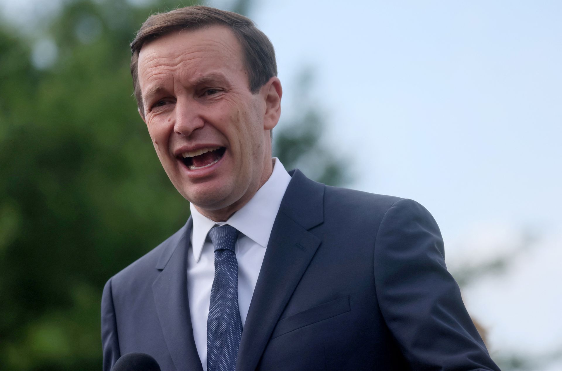  US democratic senator urges investigation into Saudi Arabia's ownership of Twitter shares 