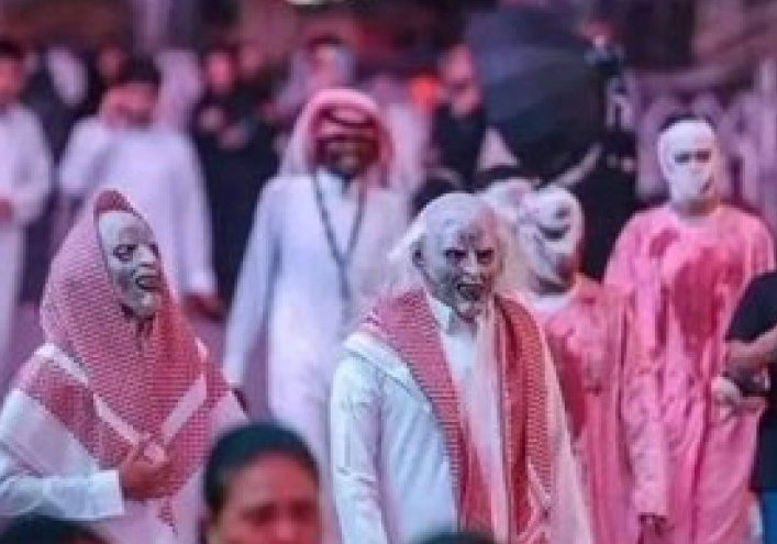  مغردون سعودیون یتمسخرون بما يسمى بـ'التطور' في السعودیة