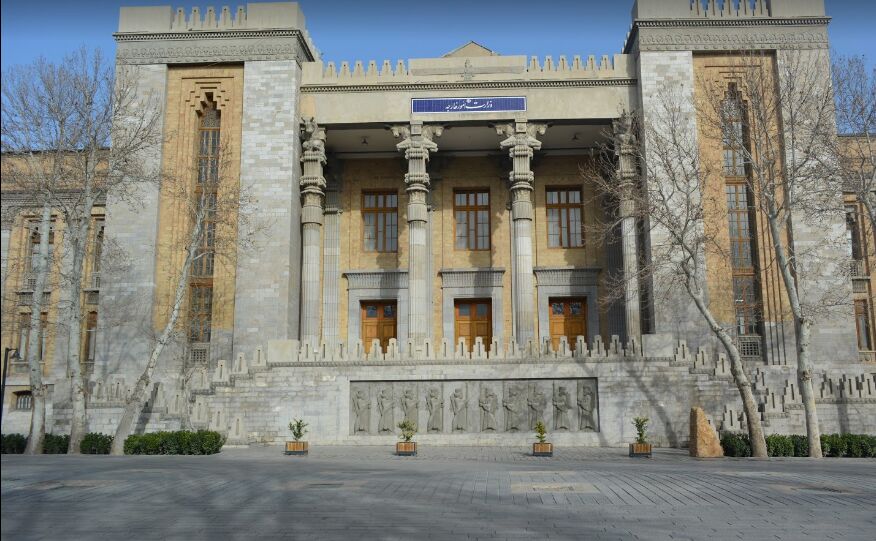 Iran imposes sanctions on 14 US individuals, entities