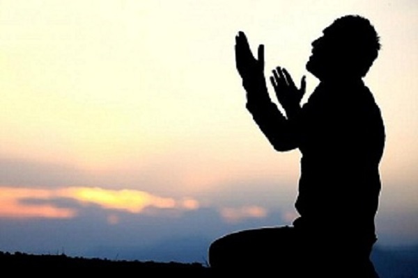 دور النعم والبلايا في السعادة البشرية