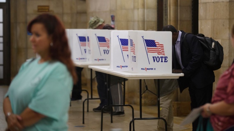 米中間選挙；上院は３州以外拮抗、下院は共和が依然リード