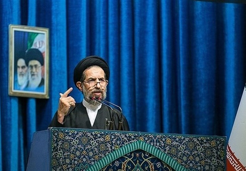 خطيب جمعة طهران ان المشاركة الشعب باليوم الوطني لمقارعة الاستكبار ترمز الى اقتدار ايران