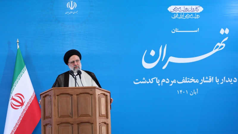 Presidente Raisi: embargo e destabilizzazione sono due errori strategici del nemico