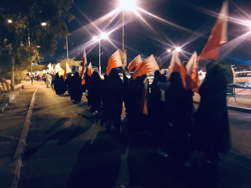 Ночные демонстрации в Бахрейне; Объявление о бойкоте выборов + видео