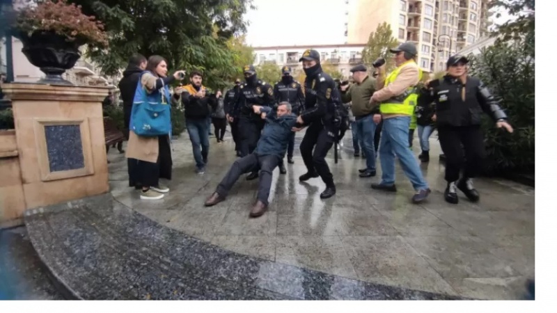 Полис Мүсаватын Иран сәфирлијинин гаршысындакы аксијасыны дағыдыб