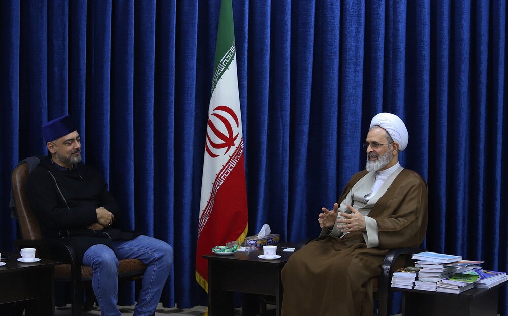 آیت‌الله اعرافی: غربی‌ها می‌خواهند روابط ما با کشور‌های همسایه هم از کانال آن‌ها بگذرد