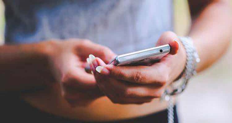 What is Fatwa on having relationship with a married women over the Phone?