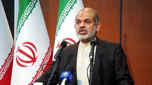 イラン内相、「人権の主張者自身がその侵害者」