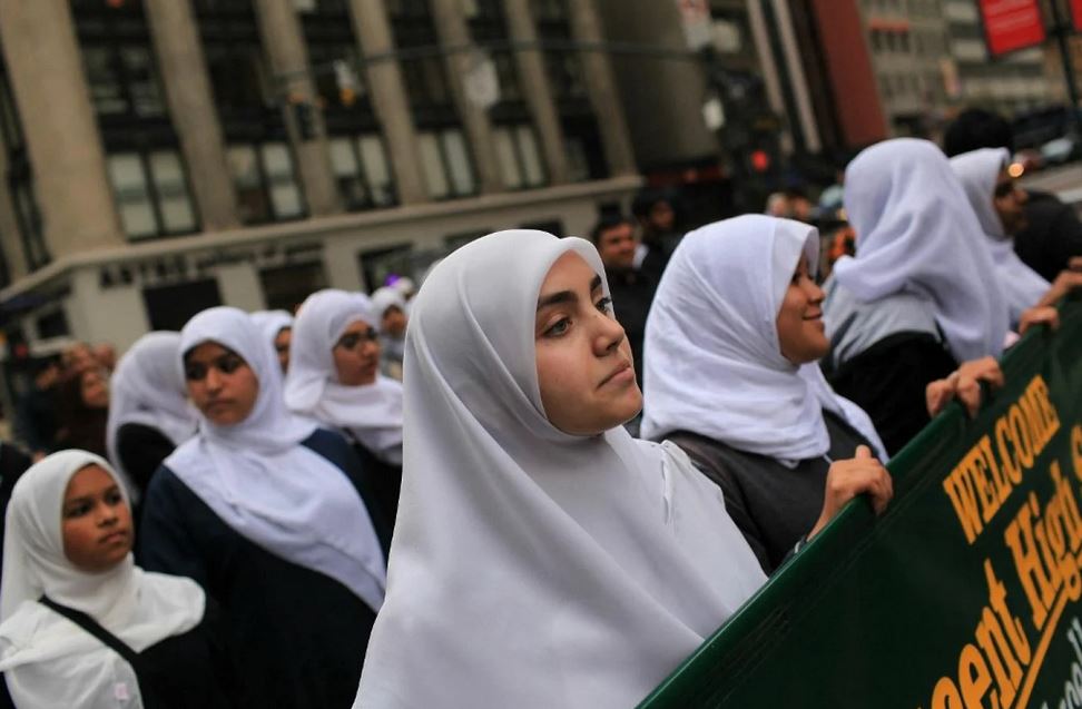 Muslim Americans choosing to send their children to Islamic schools