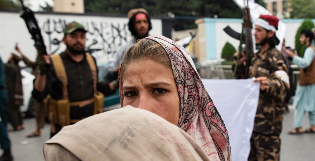 Les talibans afghans interdisent aux femmes d'accéder aux parcs et aux gymnases
