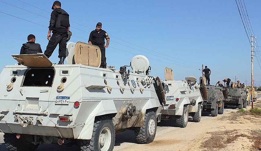مقتل 7 عسكريين مصريين في هجوم لـ"داعش" على القنطرة