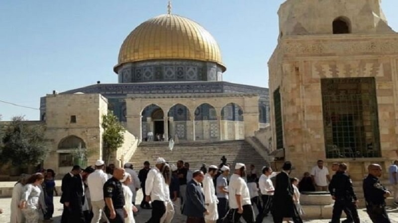 Oltre 360 coloni estremisti hanno invaso al-Aqsa