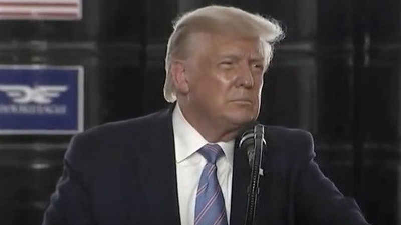 Трамп: Бо тими таҳқиқотӣ, ҳамкорӣ намекунам