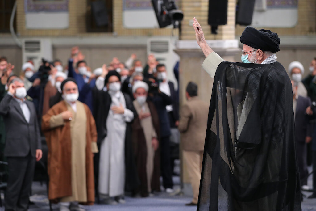 Photos: Imam Khamenei received people of Isfahan