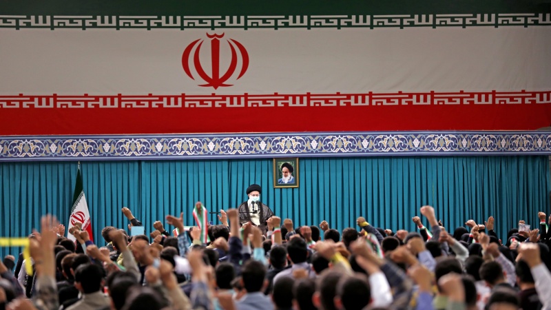 Rahbar: Peristiwa Terbaru di Iran Bukan Sekadar Kerusuhan tapi Perang Hibrida