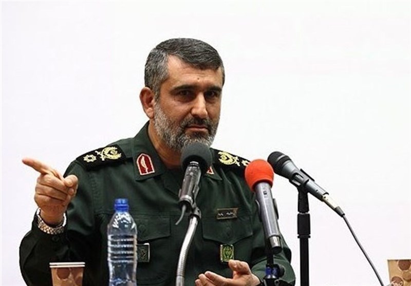 العميد حاجي زاده يلمح الى صاروخ ايراني بمدى 1050 كم