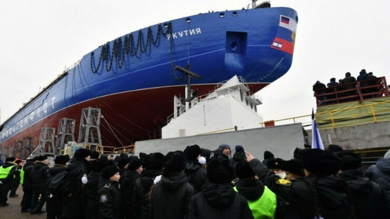 ロシア新砕氷船が進水 エネルギー市場の開拓目指す