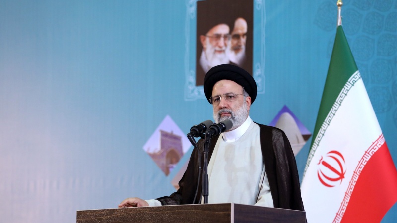 پابندیوں کے باوجود ایران کی برآمدات کا سلسلہ منقطع نہیں ہوا: صدر رئیسی
