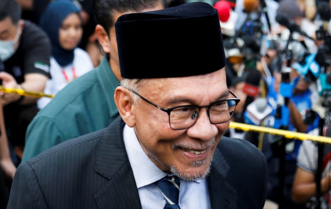 انور ابراهیم نخست وزیر مالزی شد