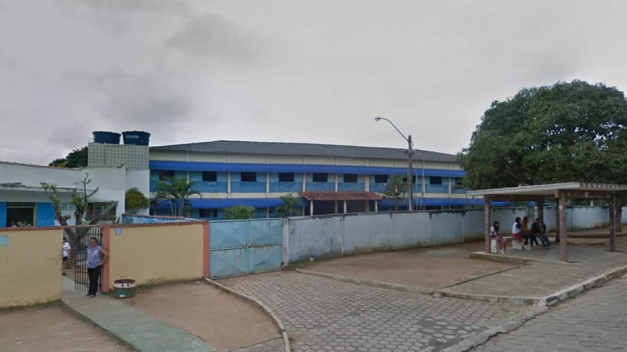 Atirador invade escolas e deixa 3 mortos e 9 feridos em Aracruz, no ES