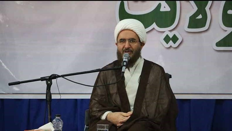 Tahran Cuma hatibi: İranlı yetkililer Batı cephesine karşı dimdik durdu