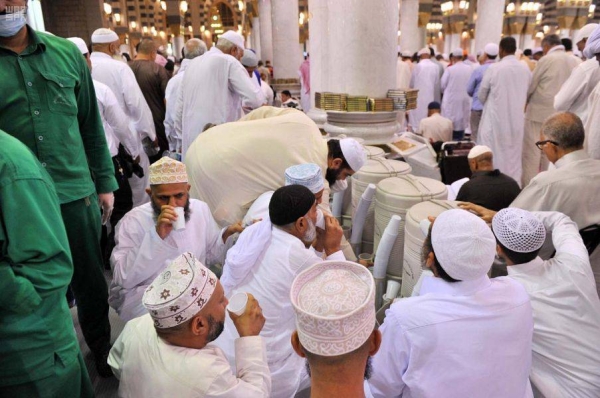  Over 2.2m Zamzam bottles distributed at Prophet Mosque in 3 months