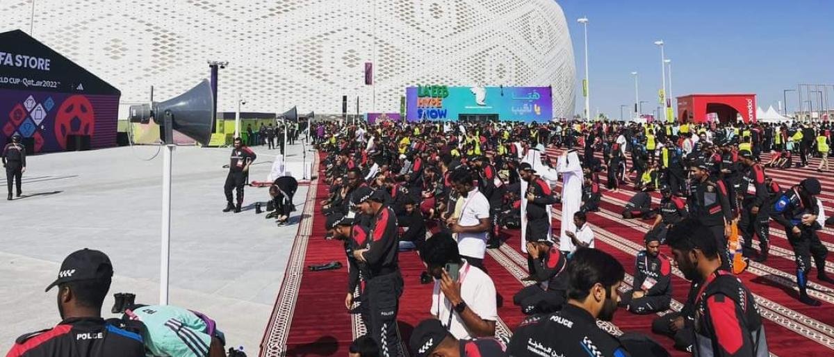 إقامة صلاة الجمعة في محيط ملاعب مونديال قطر