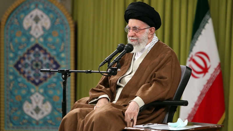 ہماری لڑائی فریب خوردہ ایجنٹوں سے نہیں بلکہ عالمی سامراج سے ہے، رہبرانقلاب اسلامی