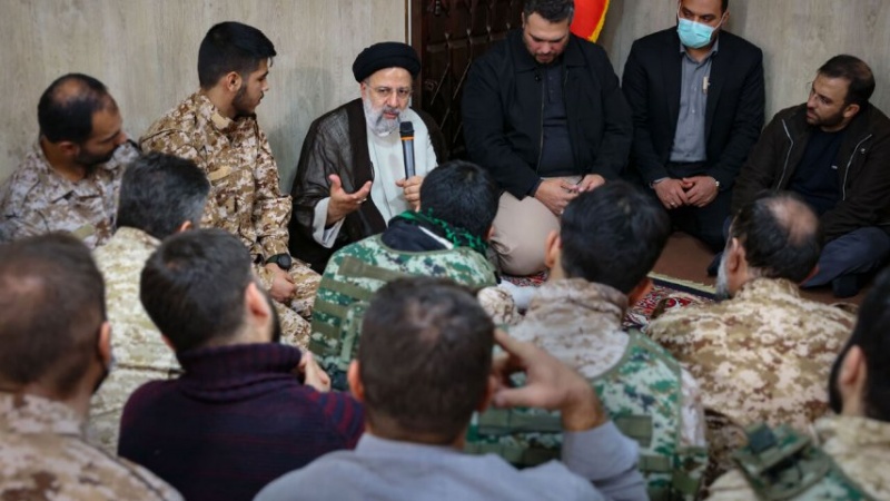 Presiden Raisi Kunjungi Pangkalan Angkatan Laut Iran di Jask