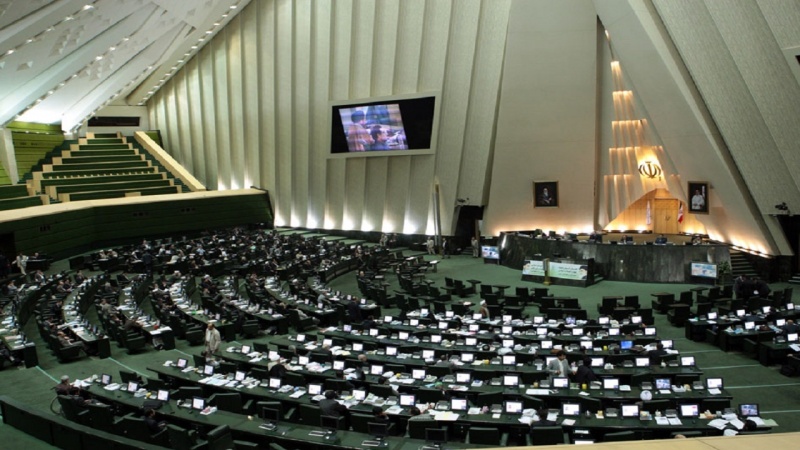 イラン国会議員ら、「国境線の変更を容認せず」
