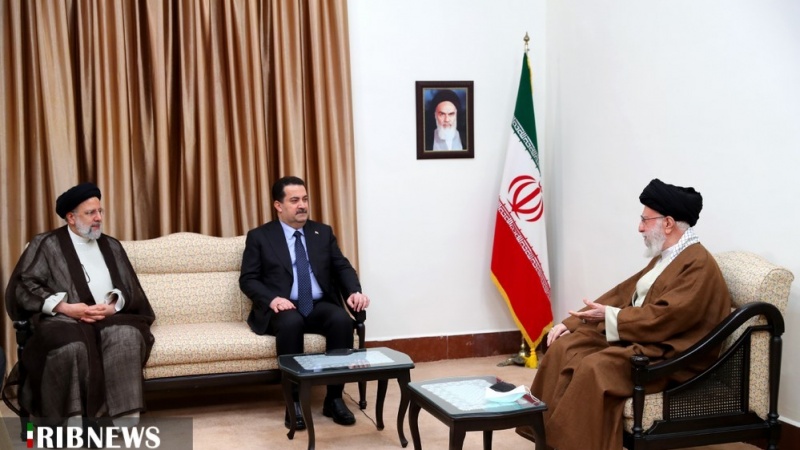 Lima Poin Penting Pernyataan Rahbar di Pertemuan dengan PM Irak