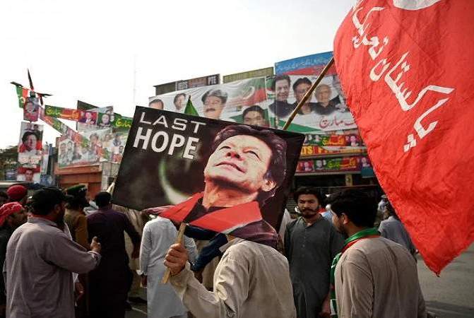  مظاهرات احتجاجية على محاولة اغتيال عمران خان في باكستان