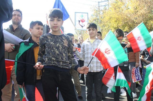 Des étudiants iraniens publient une déclaration lors des rassemblements Aban 13