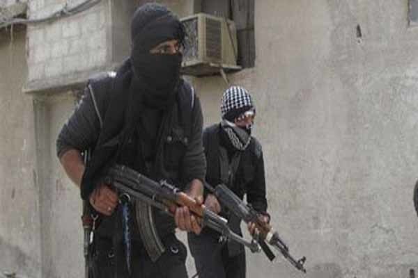 Iraqi security forces pound ISIS tunnels in NW country