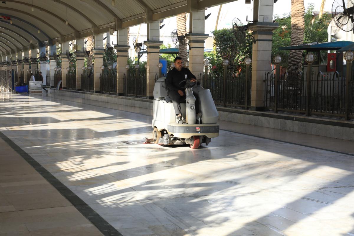 Service of visitors; Preparing Bain-ul-Haramain for winter (+Photos)