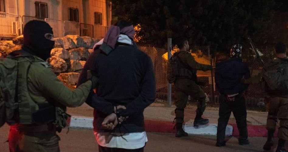 Israeli terrorist forces kidnaps several Palestinians in W. Bank raids