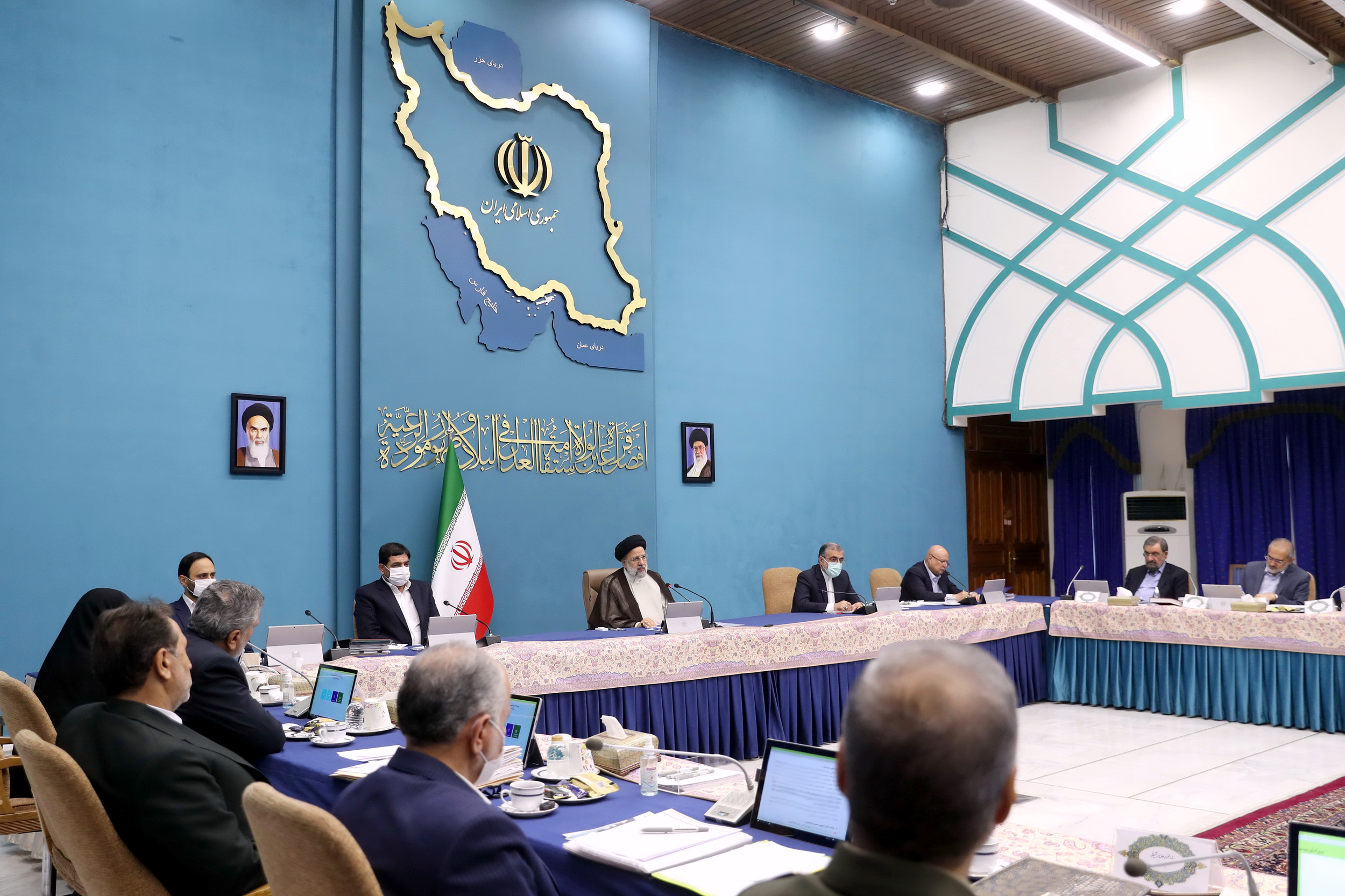 Pres. Raisi: Jihad of explanation, awareness key mission of those concerned about country, Islamic system