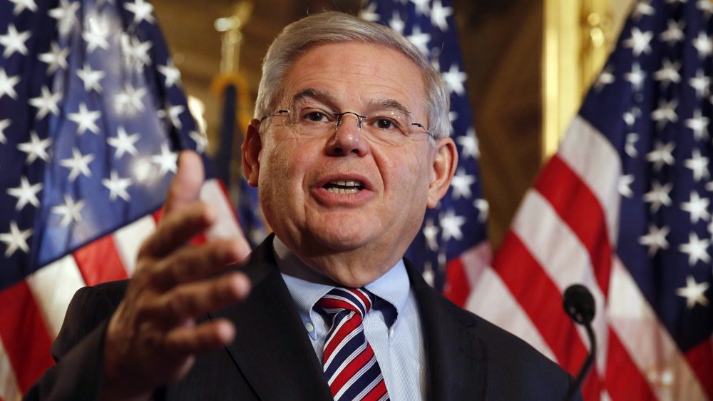  Top senator proposes 'freeze' on US-Saudi cooperation over Riyadh's oil policy at OPEC 