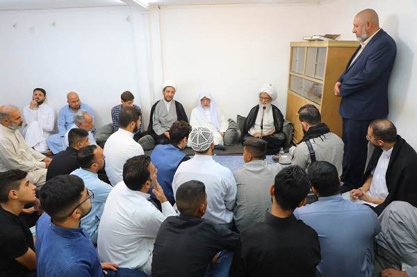 آية الله النجفي: على كل فرد أن يحاسب نفسه ويستغفر الله سبحانه عن كل إِساءة قام بها