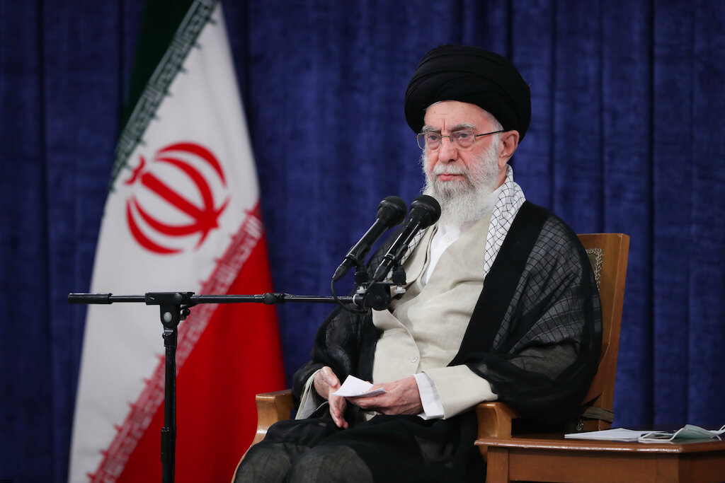 Imam Khamenei: Enemies resorted to fomenting riots to stop nation's progress