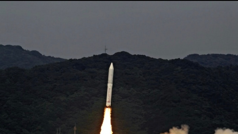  日本一枚小型固体燃料火箭发射失败