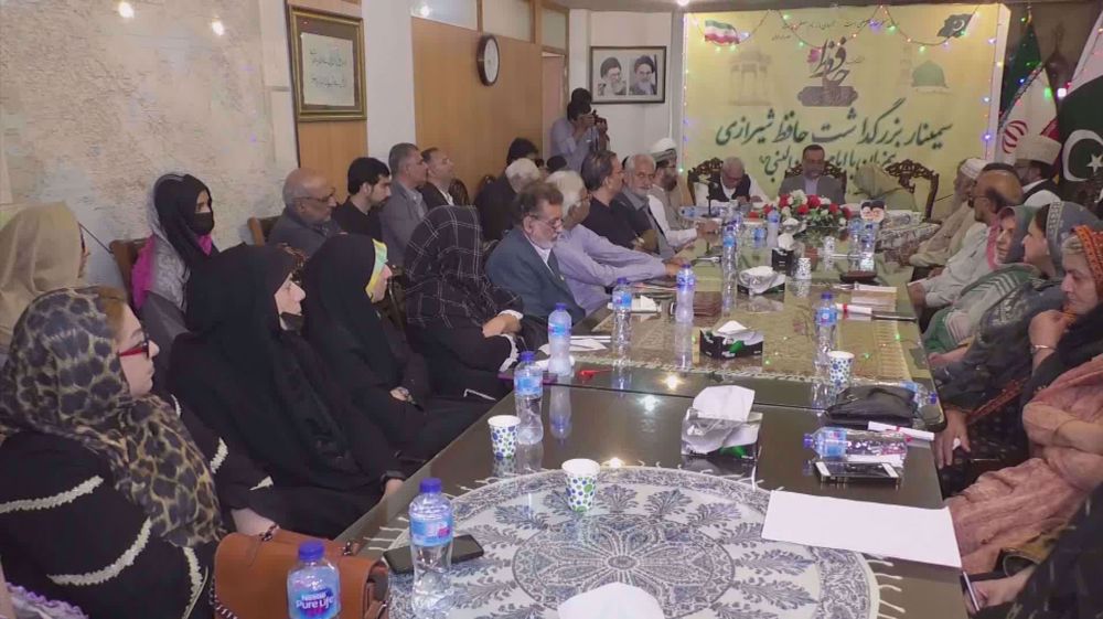  Pakistanis mark Iranian poet Hafez Shirazi Day 