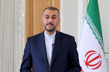 وزير الخارجية الايراني يحذر الاتحاد الاوروبي من فرض الحظر