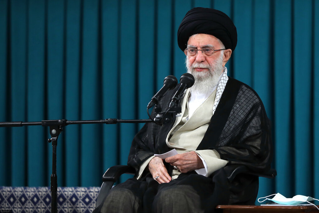 Imam Khamenei: Zionist regime the cancerous cell serving as a base for Western enmity against Islam (Video)