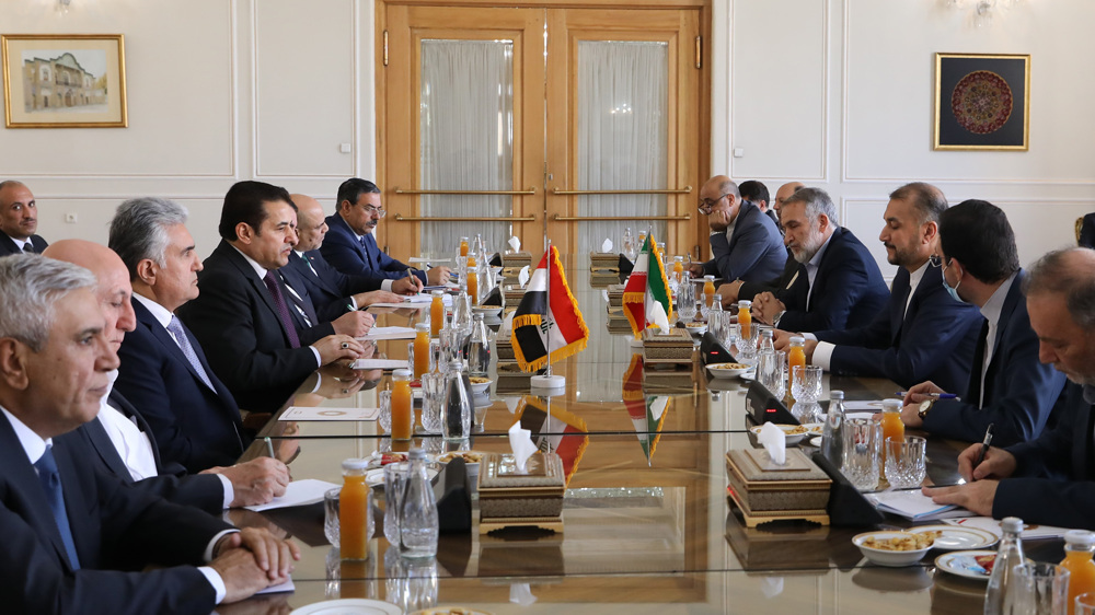  Iran FM urges Iraq's Kurdistan to counter terrorist, apartheid groups based in semi-autonomous region 
