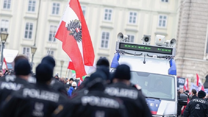 Warga Austria Demo, Protes Imigran dari Ukraina