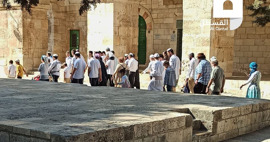 Over 840 Jewish settlers defile Aqsa Mosque